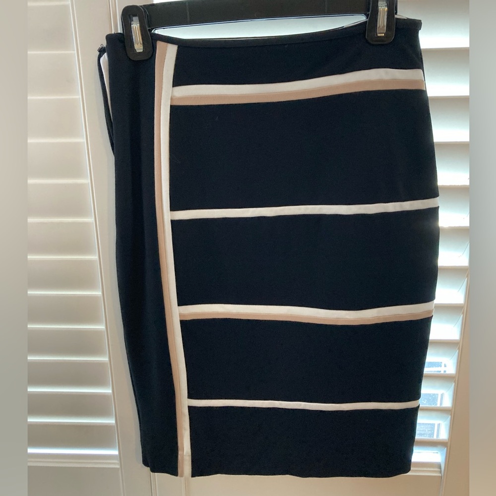 White House black market pencil skirt